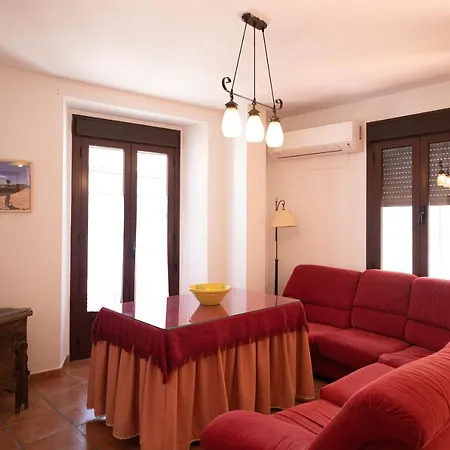 Casa Con Parking A 500m Del Tajo De Lägenhet