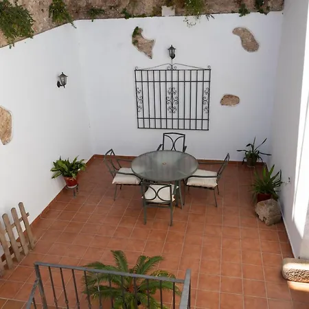 Casa Con Parking A 500m Del Tajo De Lägenhet