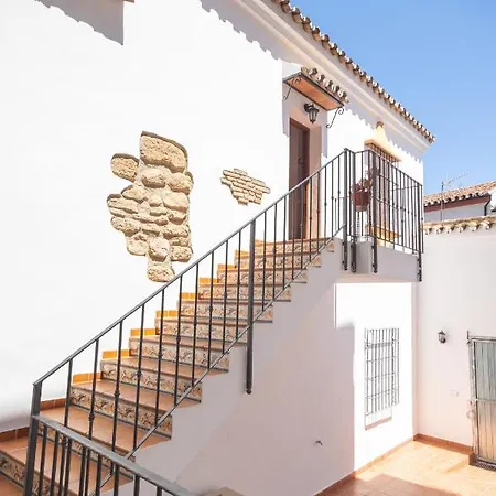 Casa Con Parking A 500m Del Tajo De *